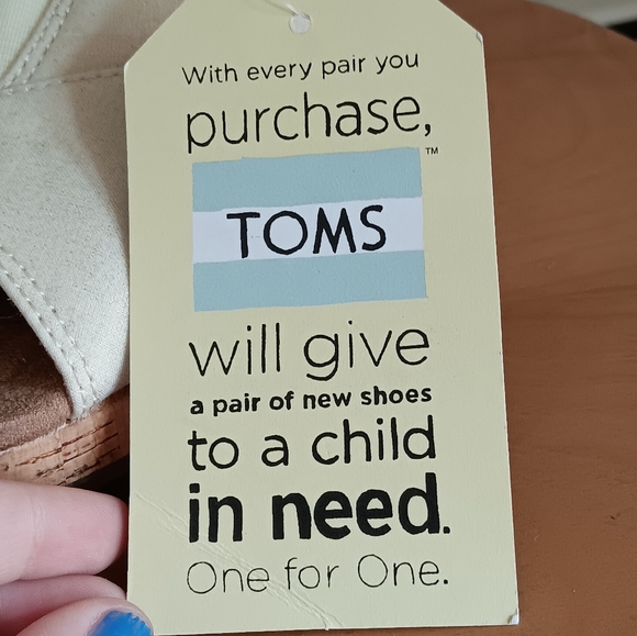 NEW TOMS Classic Wedge Peep-Toe Shoe Gold Shimmer Canvas Size 8.5 - Picture 3 of 6